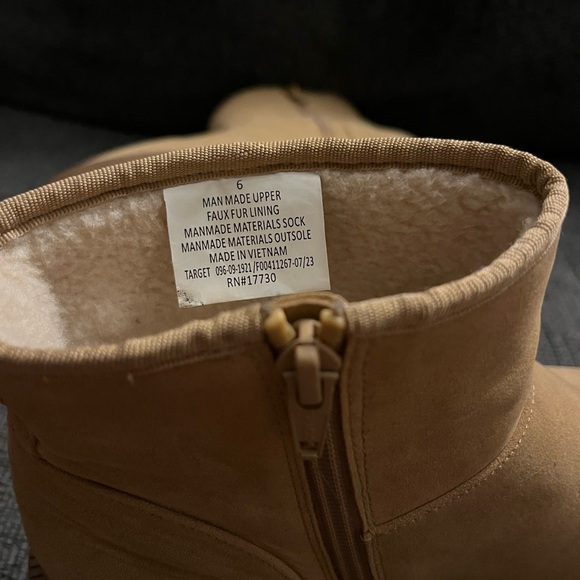 Universal Thread Tan Platform Ankle Boots - Picture 4 of 5